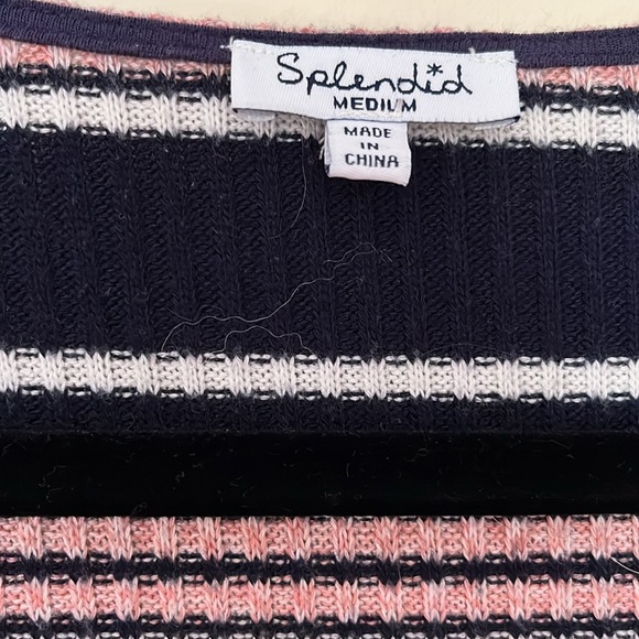 Splendid Medium Knit top with bell sleeves. - Picture 3 of 3